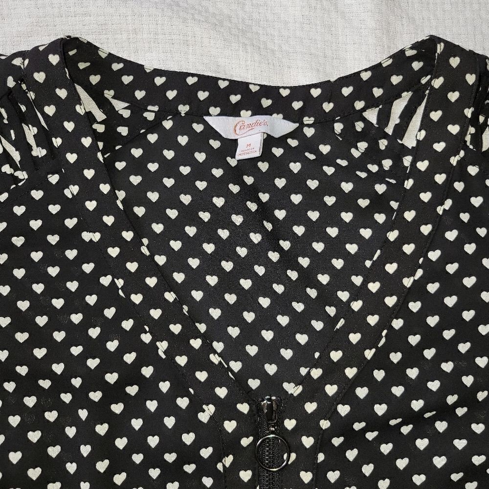 Candie's Black Beige Heart Zip V-neck Top Medium Mint Condition - Picture 3 of 8